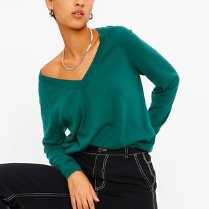 Green GAP sweater